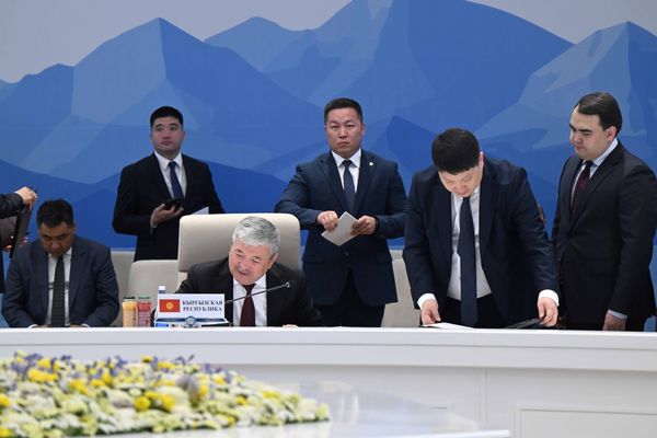 Евразия өкмөттөр аралык кеңешинде бир катар документтерге кол коюлду