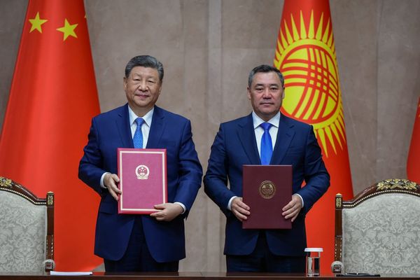 Кыргызстан менен Кытайдын ортосунда бир катар документтерге кол коюлду