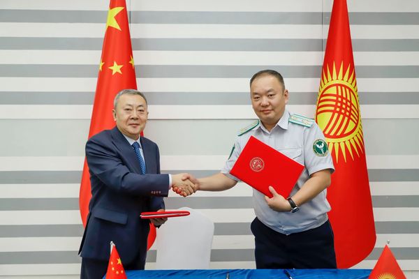 Кыргыз-кытай өткөрмө пункттары жаатында талкуу өттү