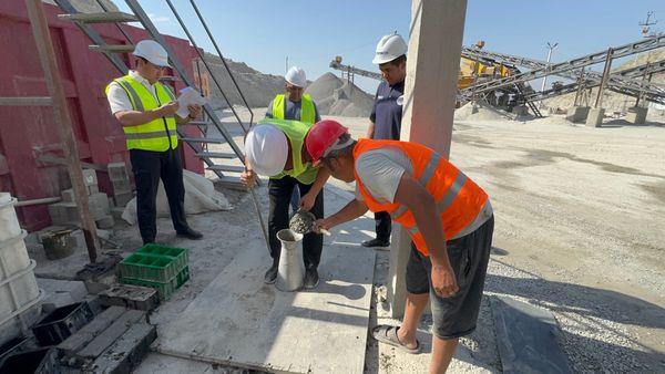 Кадамжайдагы заводдо бетон аралашмаларынын сапаты текшерилди