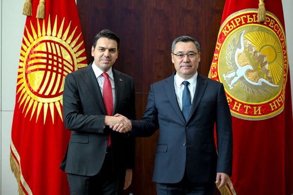 Садыр Жапаров TİKAнын президенти Абдуллах Эренди кабыл алды