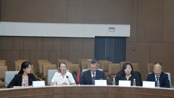 Кыргыз продукциясын Кытай рыногуна алып чыгуу талкууланды