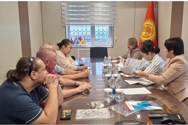 "Кыргызфармация" беларусиялык өндүрүүчү менен сүйлөшүүлөрдү өткөрдү