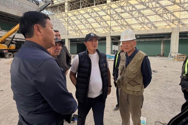 Нурдан Орунтаев Ош аэропортунун жаңы аэробекетинин курулушун текшерди