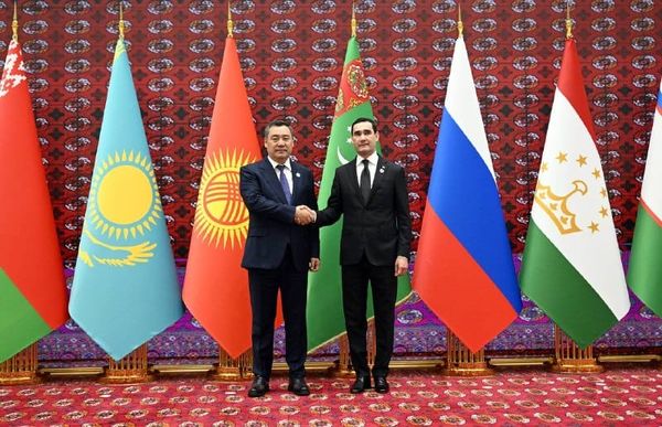 Садыр Жапаров КМШ лидерлеринин жыйынына катышууда