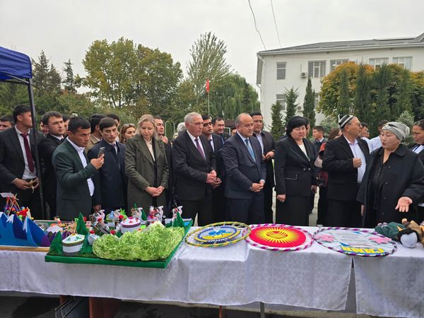 Баткенде үч өлкөнүн жаштарынын катышуусунда эл аралык форум өтүүдө