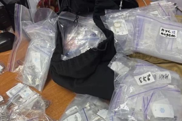 Өлкөгө 9,6 млн сомдук 376 зер буюмду мыйзамсыз алып кирүүгө бөгөт коюлду