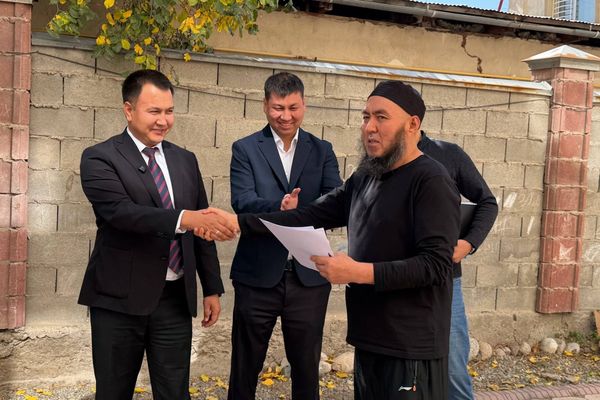Бишкекте 15 батирлүү көйгөйлүү үй мыйзамдаштырылды