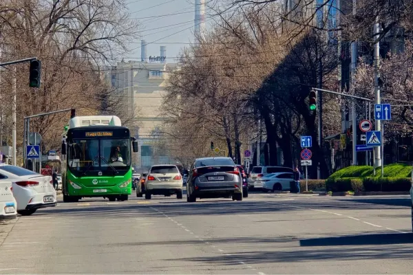 26-октябрь - КРнын автоунаа жана жол чарба кызматкерлеринин күнү