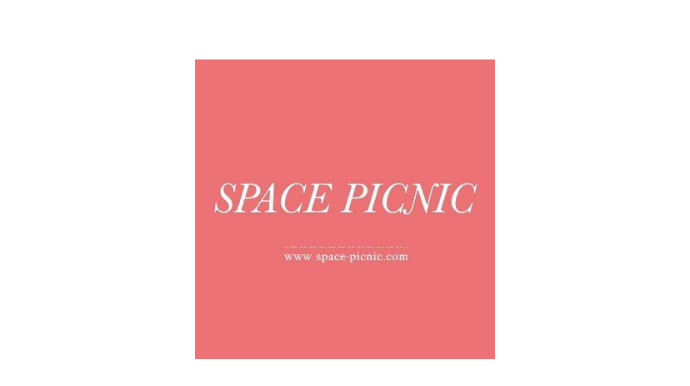 Space Picnic 服飾