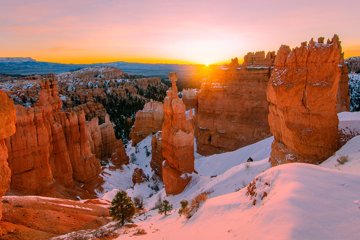 Sunrise overlooking Thor's Hammer below Sunset Point in Bryce Canyon National Park. © Roaming the Southwest
