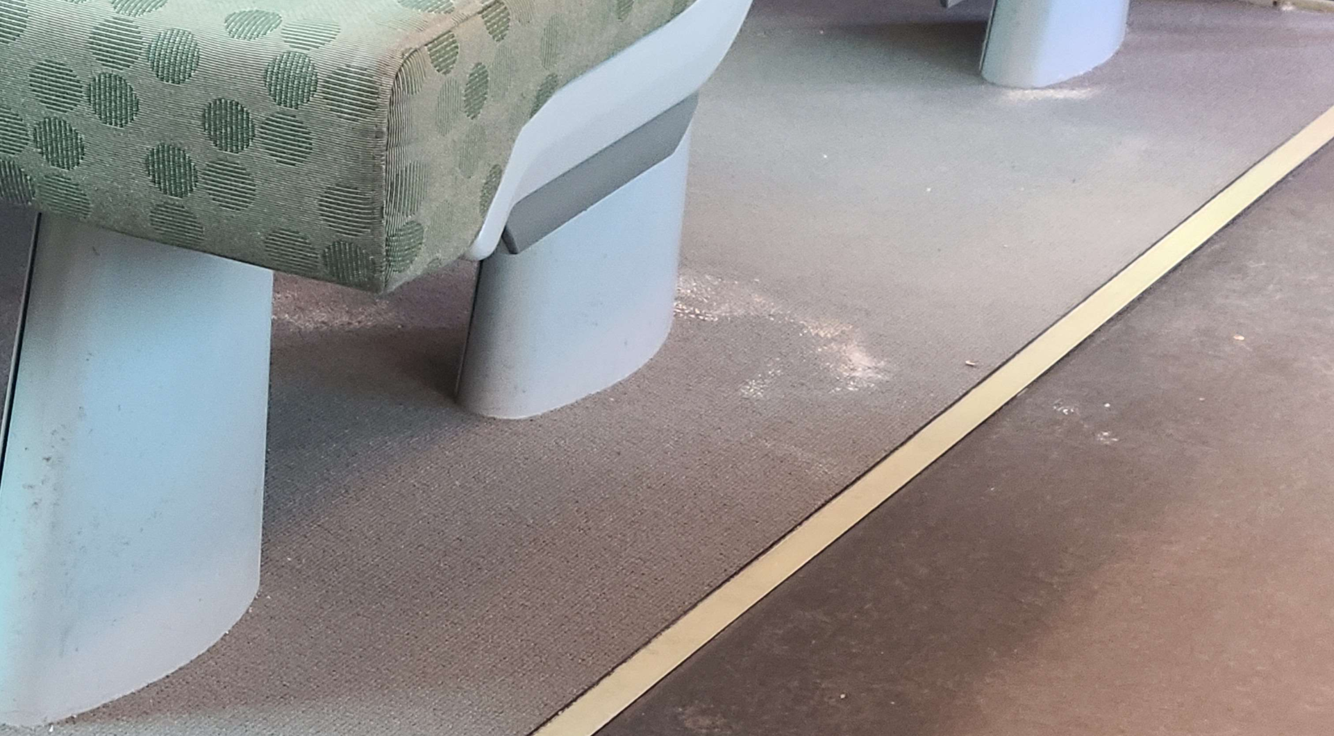 Commuters exposed to mould on GO Trains, source claims