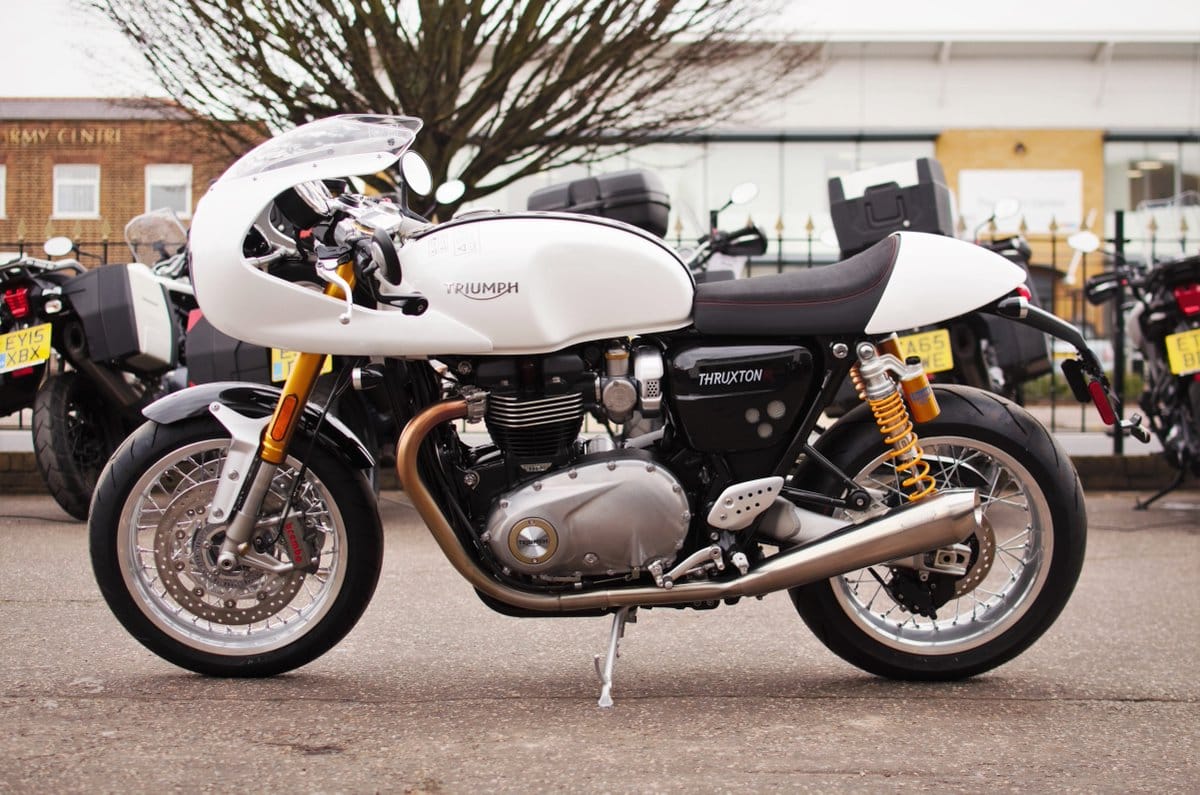Triumph Thruxton RS, σύγχρονη έκδοση με αγωνιστικό στυλ