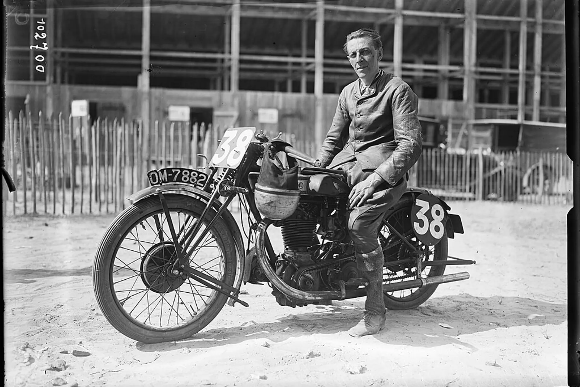 James Craig, ιδρυτής της Norton, σε ιστορική φωτογραφία