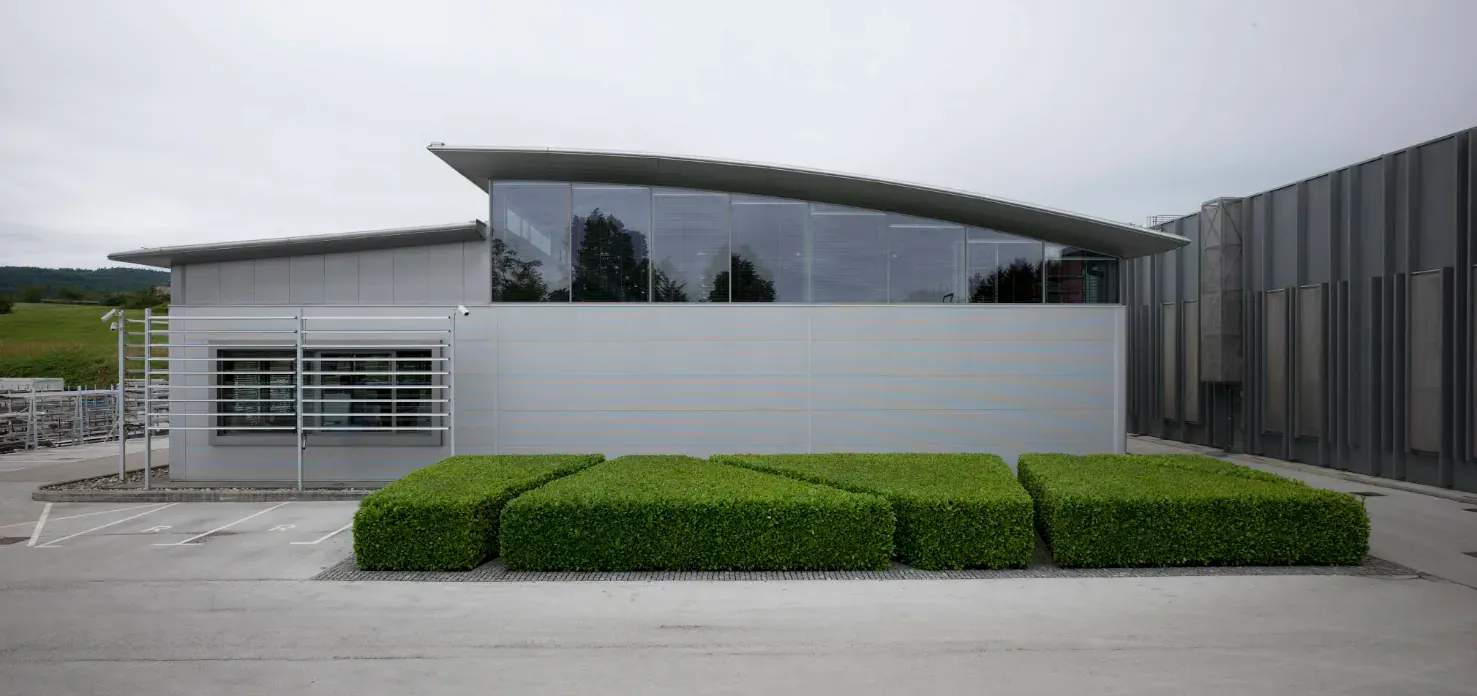 Λογότυπο Akrapovič μετά τη μετονομασία από Scorpion – εποχή συνεργασίας με Ford