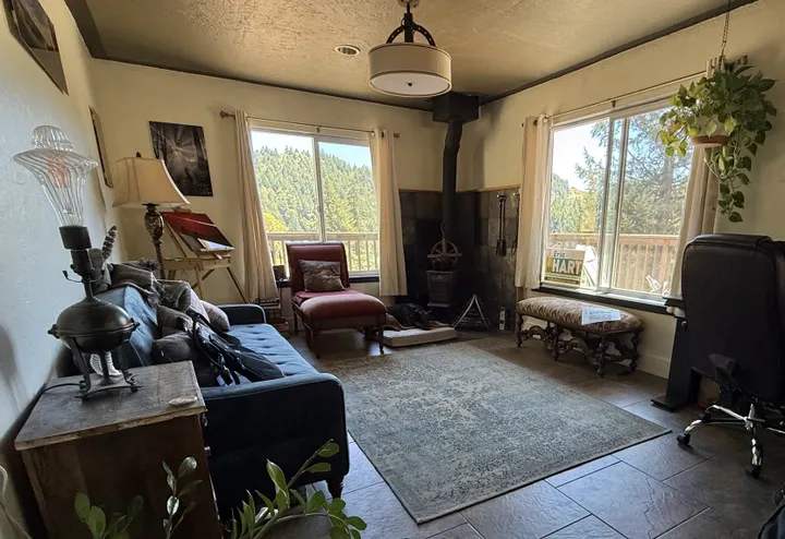D3 Candidate Eric Hart Lives in a House in District 3