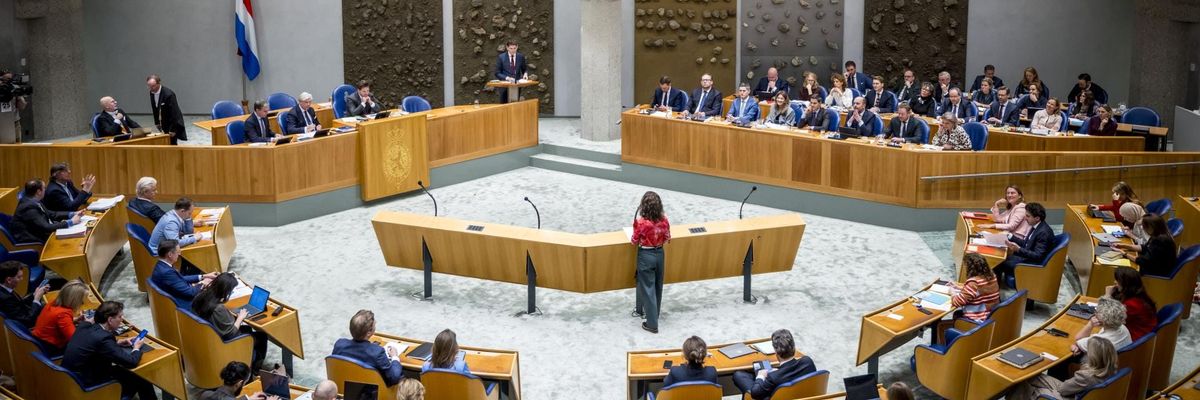 Low trust in Dutch politics, higher confidence in the EU