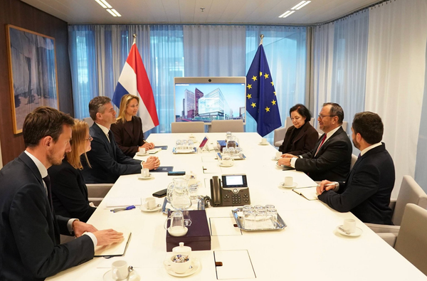 Venezuelan Foreign Minister in The Hague, tone softens after strained relations
