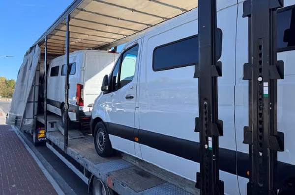 Questions in Dutch parliament over prison bus donation to Ukraine — and what it reveals about political support for Kyiv