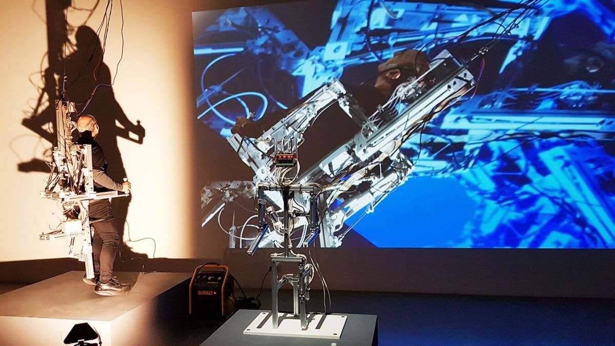 Performans Sanatları ve Teknoloji: Stelarc