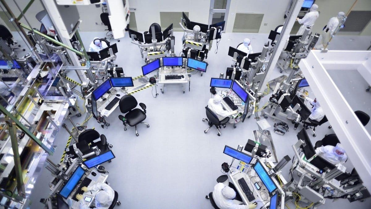 intel foundry services