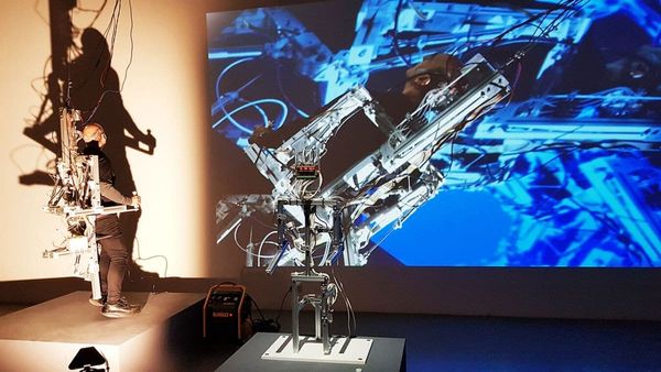 Performans Sanatları ve Teknoloji: Stelarc