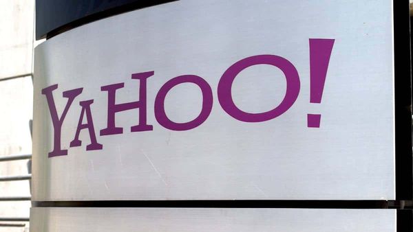 Verizon, AOL ve Yahoo'yu Satıyor