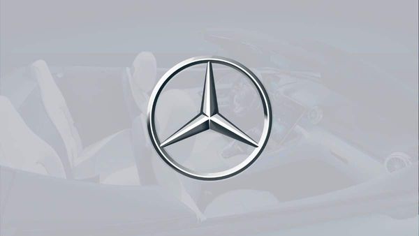 Mercedes yeni multimedya ekranı