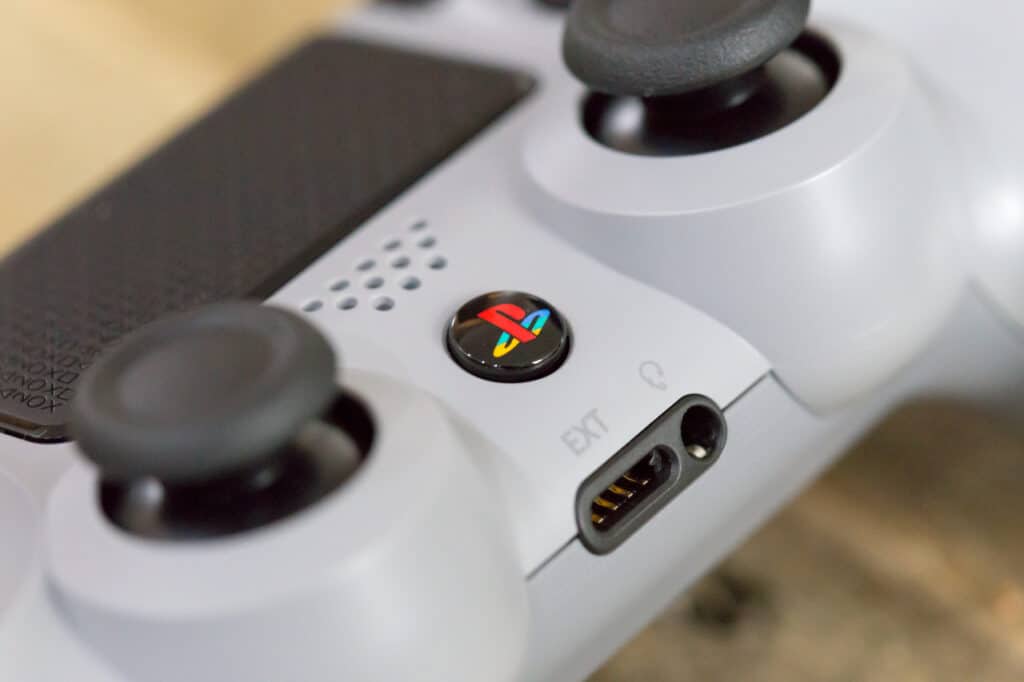 DualShock 4 Oyun Kolu Bilgisayara Nasıl Bağlanır ve Nasıl Kullanılır
