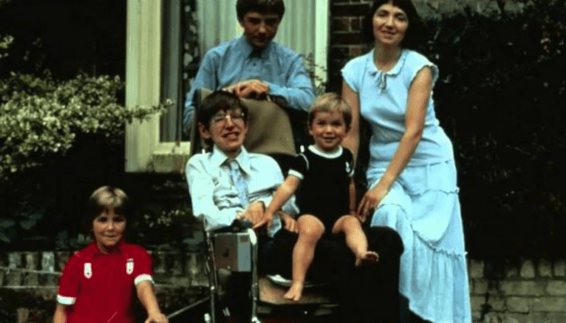 Stephen Hawking ve ailesi