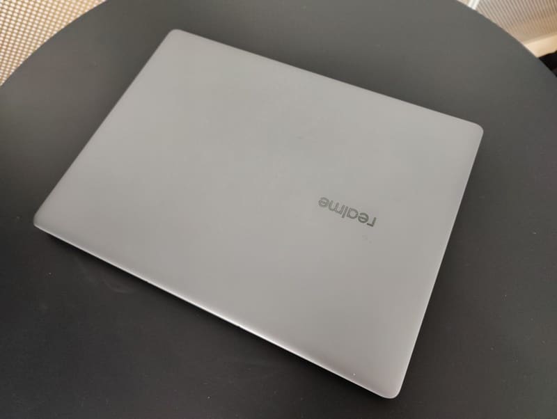 Realme'nin ürettiği bilgisayar
