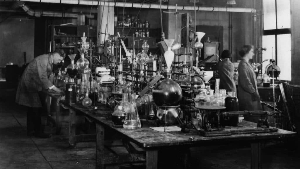 1920 Sentetik Kimya Laboratuvarı