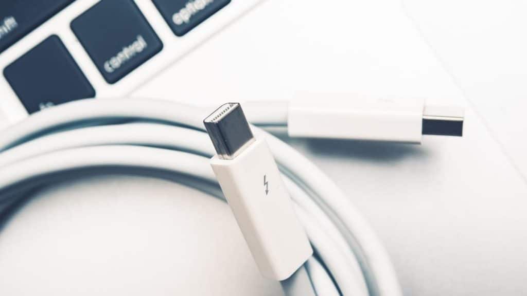 Thunderbolt Nedir