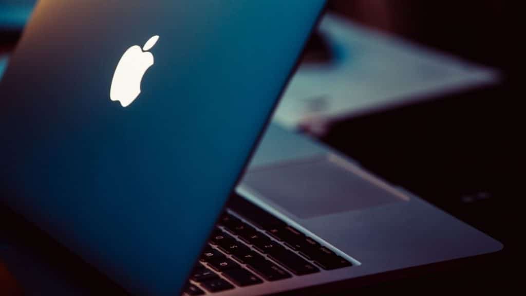 Apple, Bazı MacBook Pro Modelleri için Düşük Parlaklık Uyarısı Yaptı
