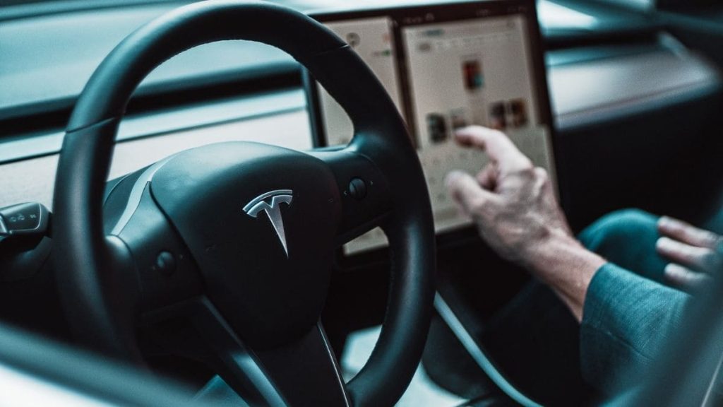 Tesla, Önümüzdeki Günlerde Sorunu Güncelleme ile Çözmeyi Planlıyor
