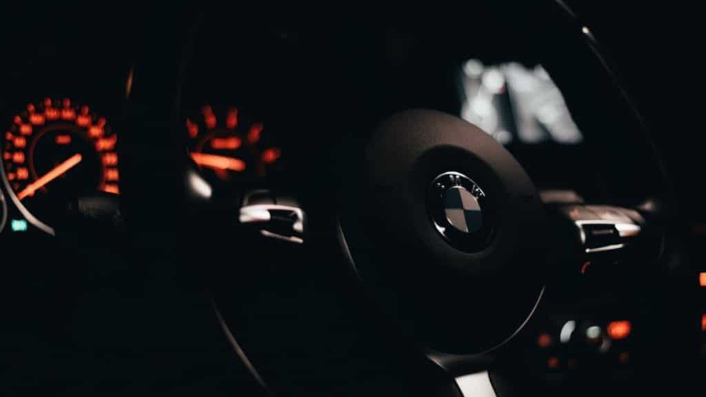 Samsung ve BMW, OLED Ekranlar için Anlaşma Yaptılar