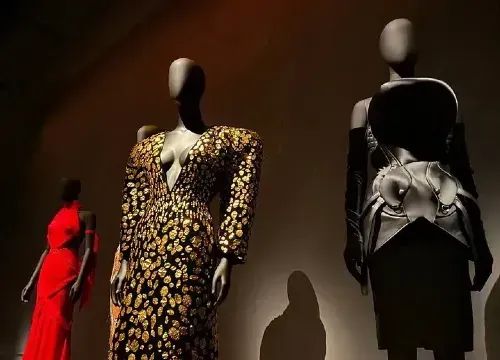 Schiaparelli: Fashion Becomes Art is at the V&A