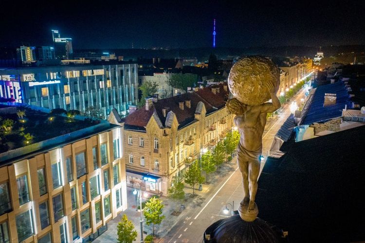 Getting serious vibes