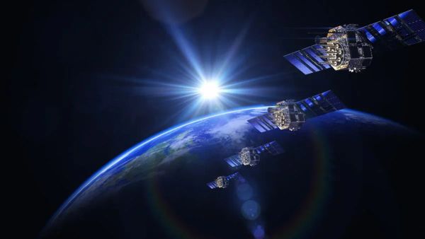 VSAT · 高风险高回报 · High Risk Reward