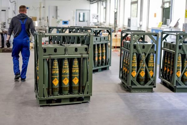 Europa adelanta a Estados Unidos en producción de artillería