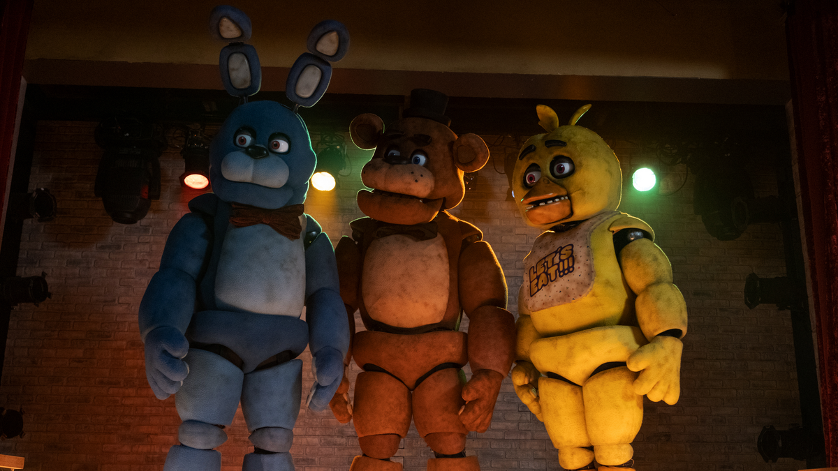 "Five Nights at Freddy’s": Cool practical effects can’t save this so-so movie