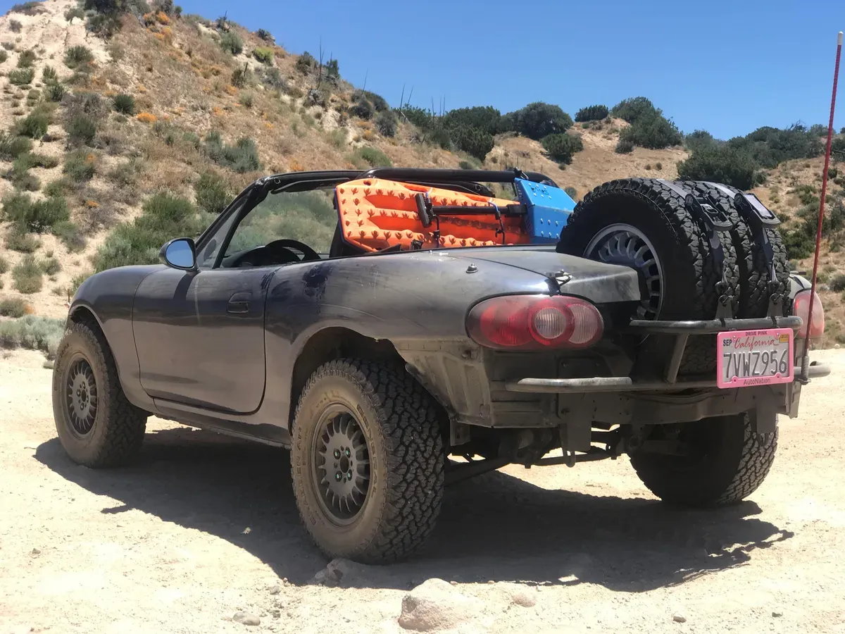 Building a Road-Legal “Safari” Miata: Lift Kits and All-Terrain Tires