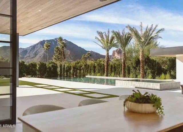 6724 N 62nd St N, Paradise Valley, AZ 85253
