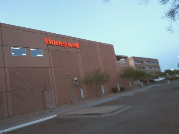 Honeywell Plans Phoenix F124 Engine Production if Navy Picks Beechcraft Trainer