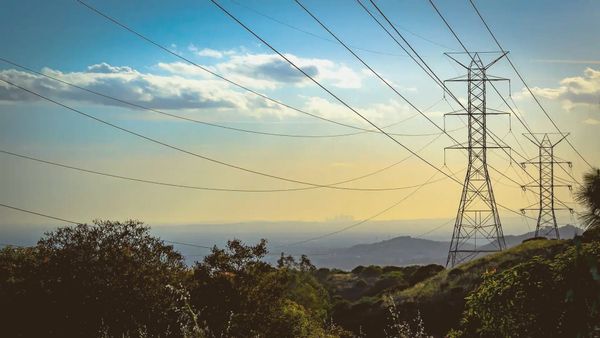 Apex Clean Energy Bids $43 Million for Arizona State Land to Build 350-Megawatt Solar Plant Near Buckeye. The Charlottesvi…