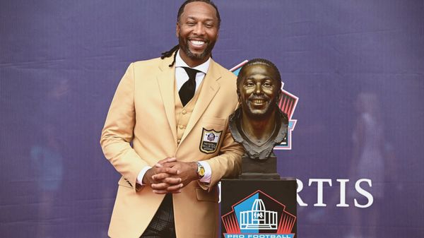 Larry Fitzgerald's No. 11 to Be Retired by Cardinals at Oct. 25 Broncos Game. Days after his Pro Football Hall of Fame ens…