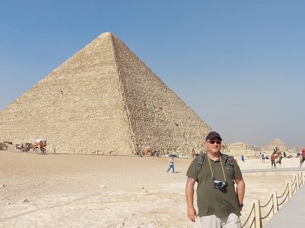 Daz Smith: Construction of the Giza Pyramids