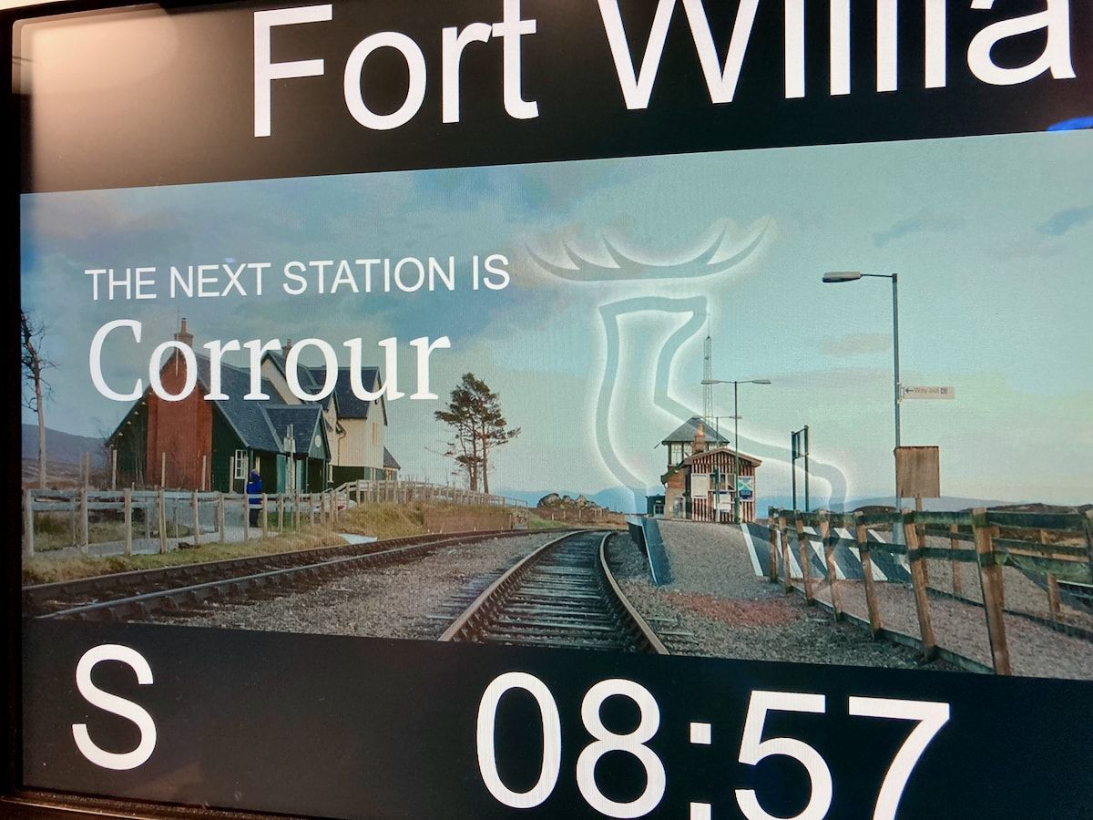 Anzeige "The Next Station is Corrour"