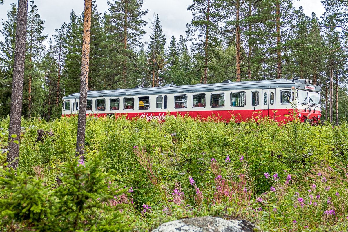 Triebwagen der Inlandsbahn