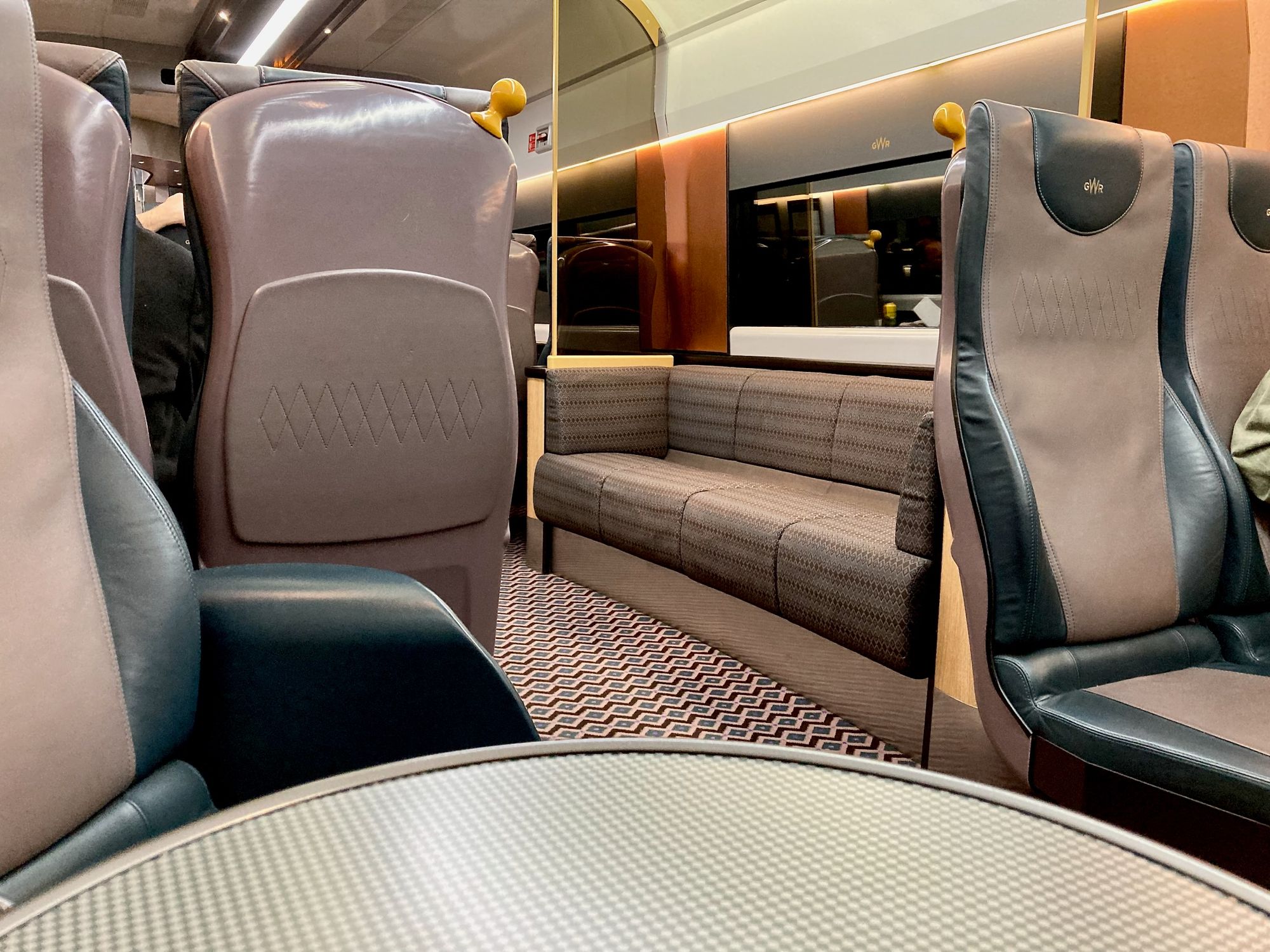 Blick ins Lounge Car